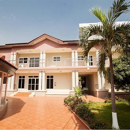 Mariam Hotel Tamale Bagian luar foto